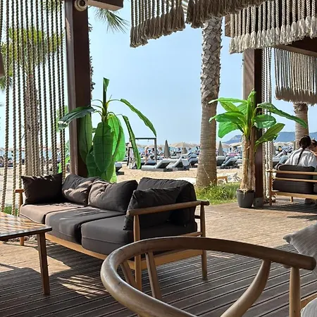 Illyrian Gjiri I Lalzit Apartman