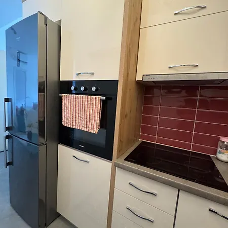 Apartman Illyrian Gjiri I Lalzit *